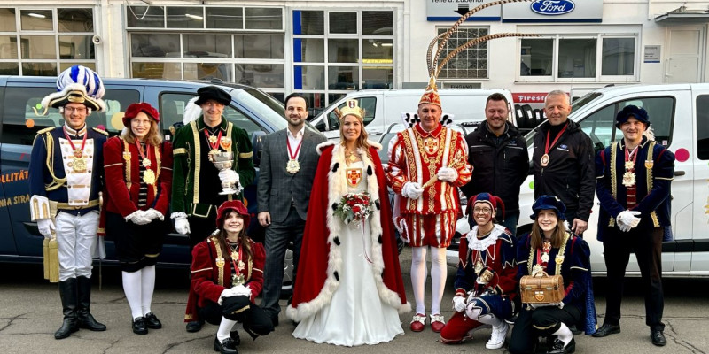 Besuch bei Autohaus Schöntges: Autohaus stellt zwei Fahrzeuge für die Lahnsteiner Tollitäten